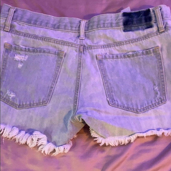 Jean Ripped Shorts - Picture 4 of 4